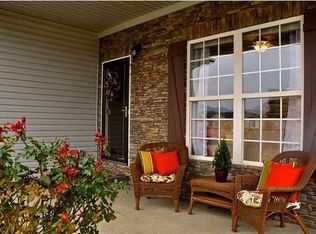 8282 Bluegill Cir, Ooltewah, TN 37363