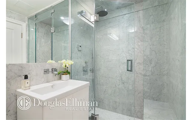 Sold by Douglas Elliman | media 15