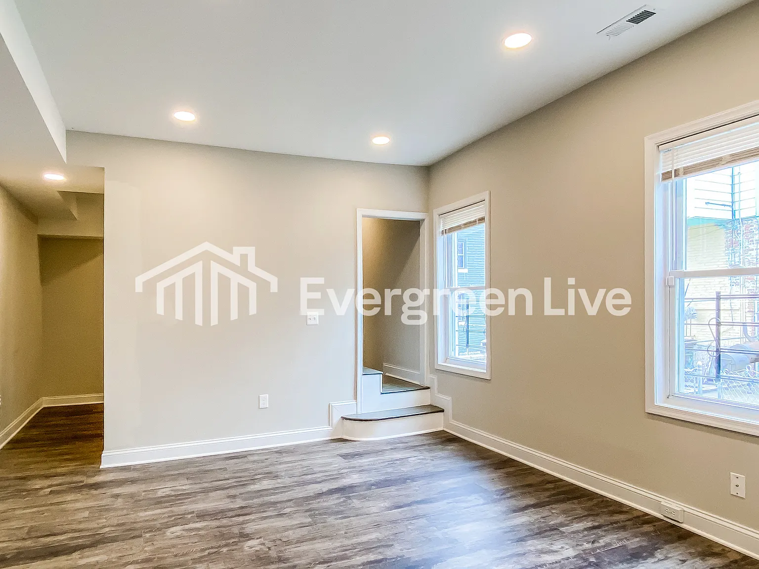 3 bed, 2.5 bath, 1400 sqft, $2,095 — Photo 3