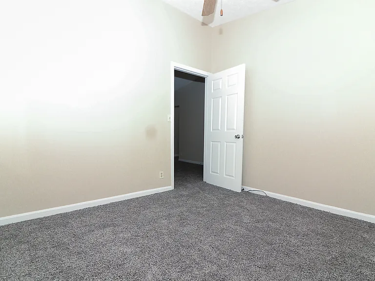 407 Knox Ave — Photo 8
