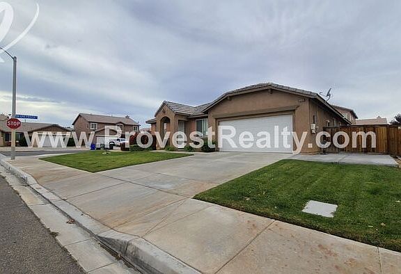 3rd image of 13382 Fawncreek St