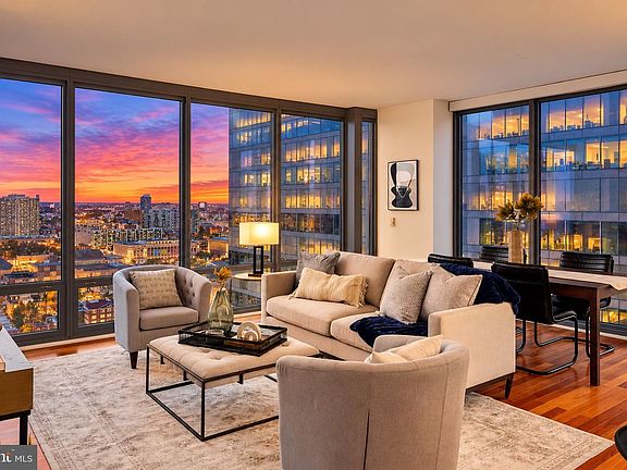 2nd image of 2101 Market St Unit 3307