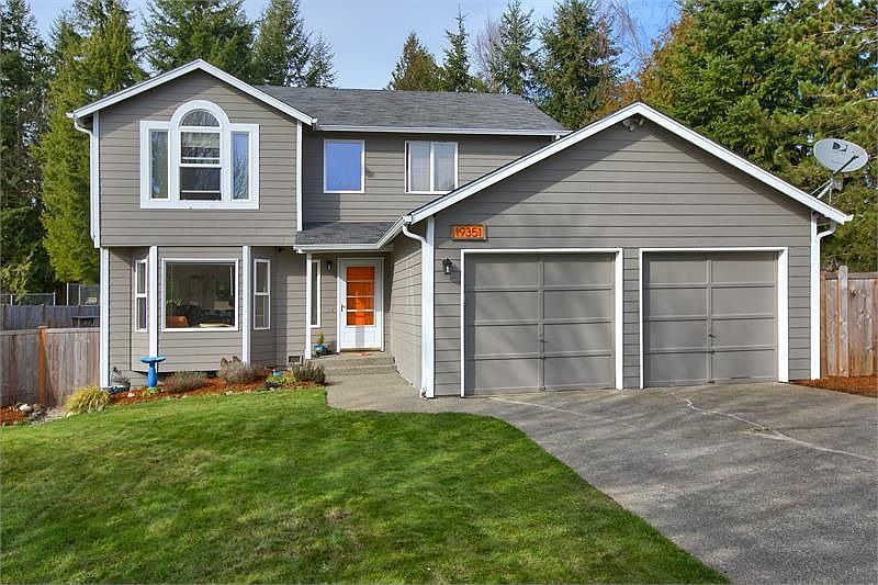 1st image of 19351 NE Glenwood Ct