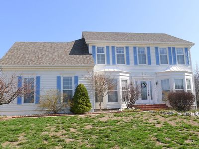 2204 NW Wellington Ct, Lees Summit, MO, 64081