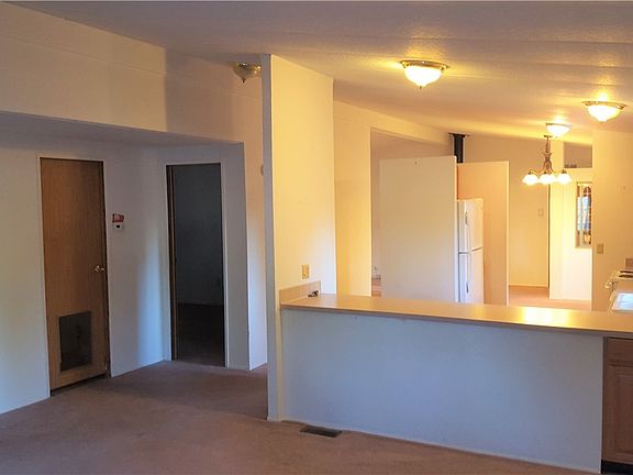 4th image of 8109 194th St E