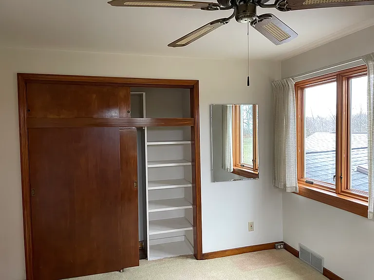 8250 Fox Ridge Rd — Photo 17