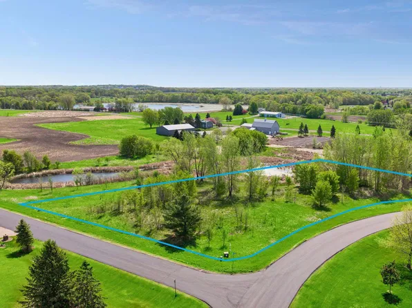 12600 Island View Cir, Rogers, MN 55374