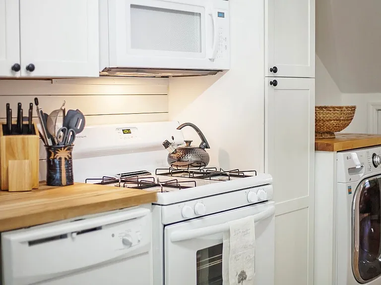 3 Strawberry Ln #A — Photo 9