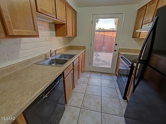 4th image of 3329 E Navajo Pl