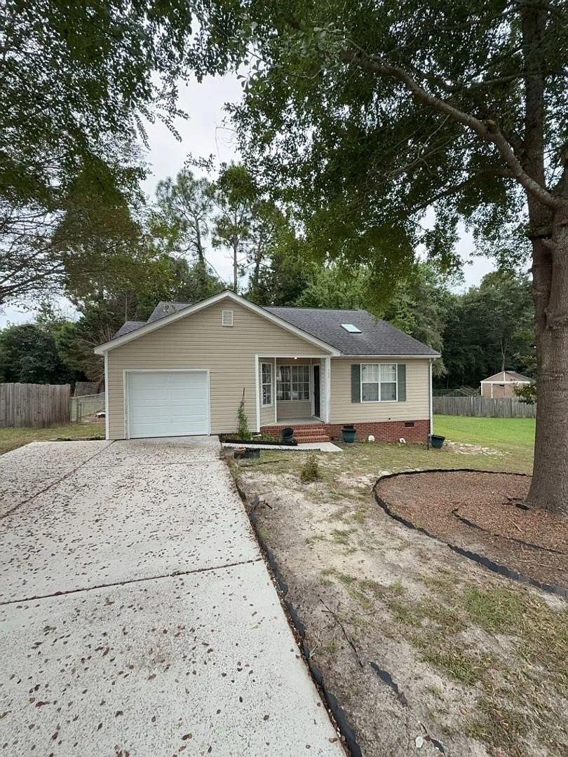 469 Coops Ct — Photo 1