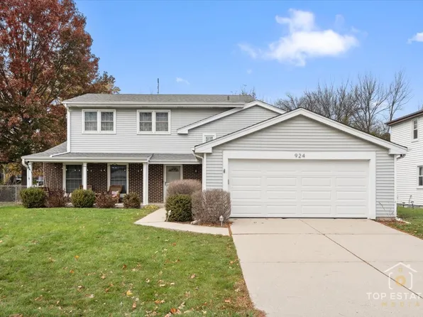 924 Thornton Ln, Buffalo Grove, IL 60089