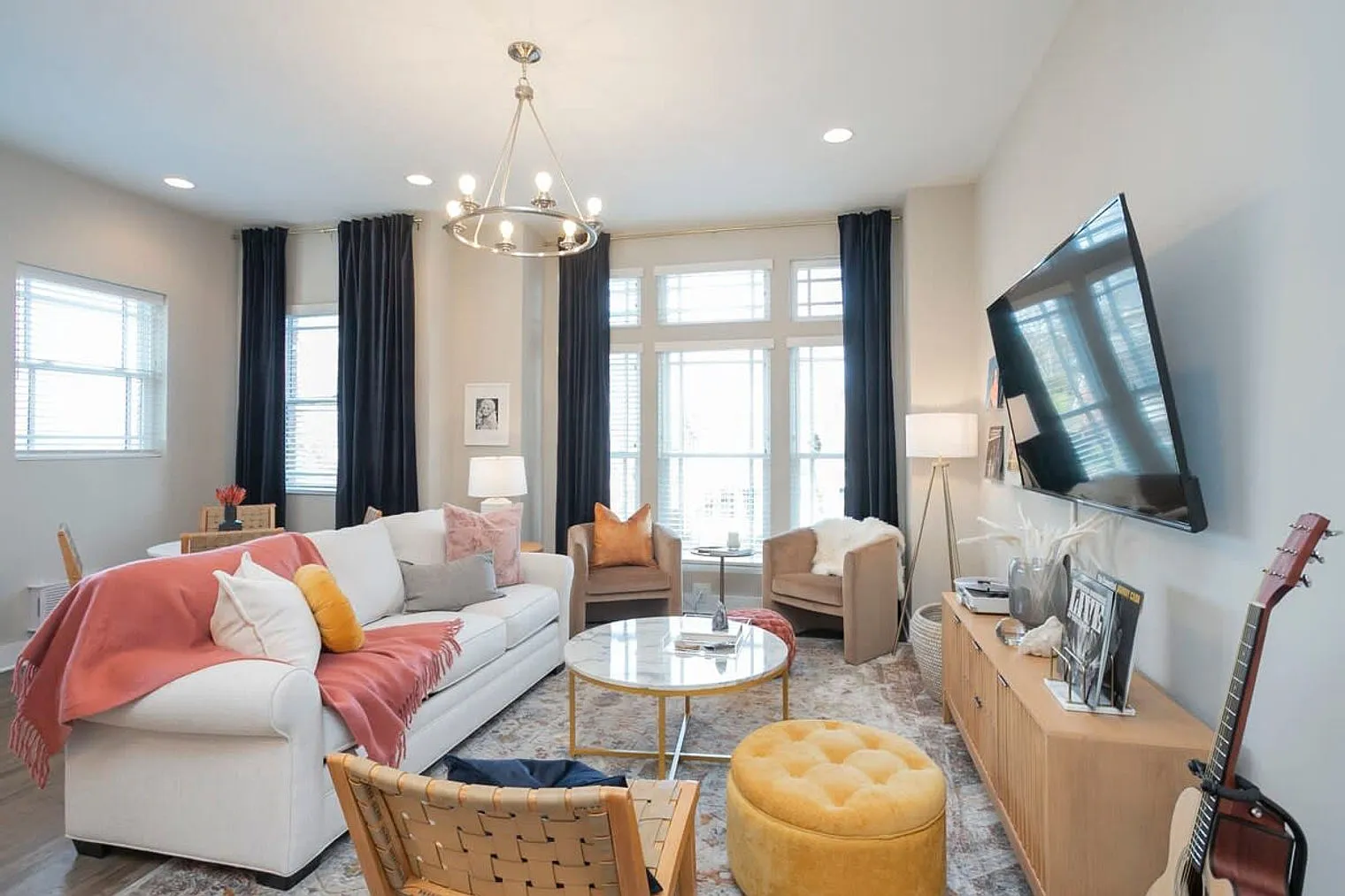 3 bed, 3.0 bath, 2798 sqft, $4,797 — Photo 1
