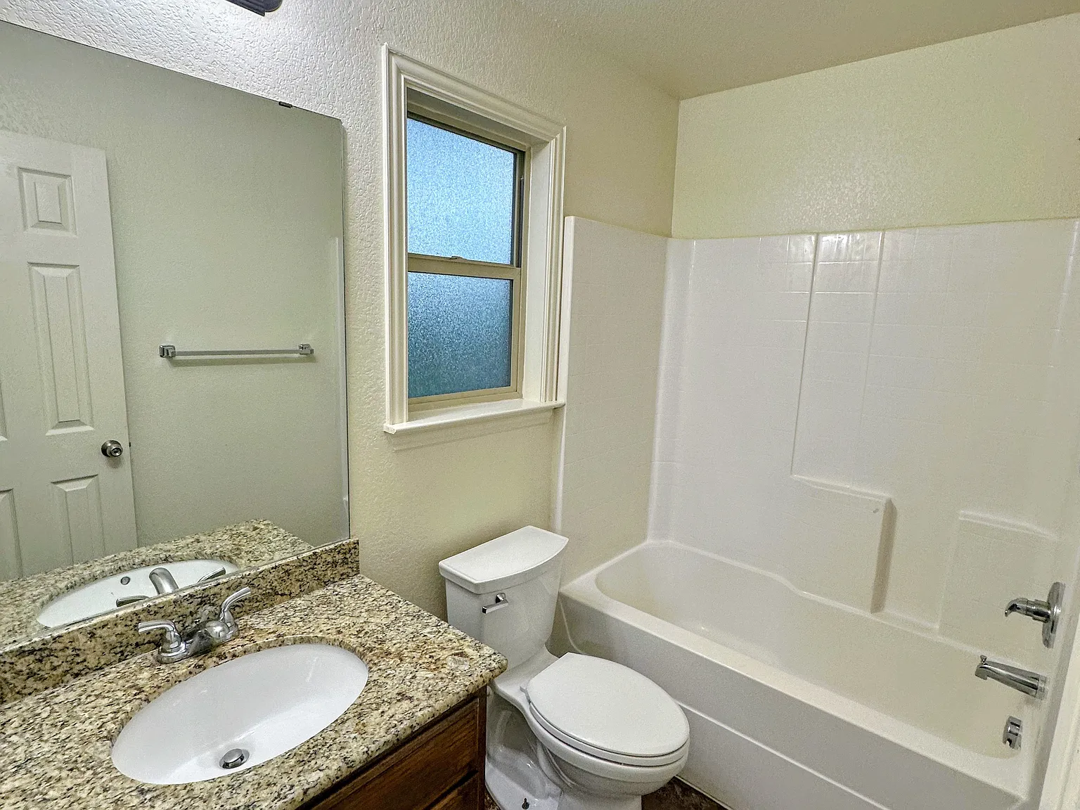 1 bed, 609 sqft, $650 — Photo 4