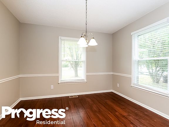 5th image of 2602 Wellington Pl