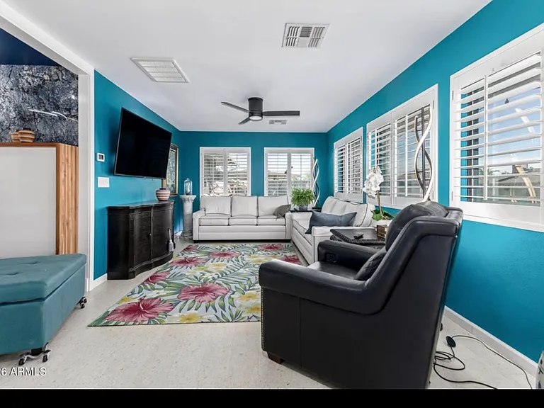 13139 W Seville Dr — Photo 7
