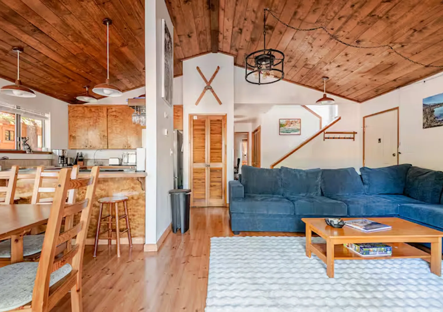 Hot Tub Home in Tahoe Donner - Truckee — Photo 4