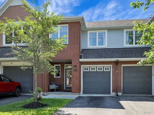 321 Widgeon Way, Ottawa, ON K1T 0G1