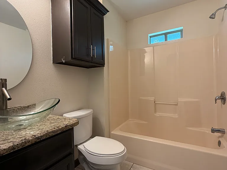 4712 Espinosa — Photo 10