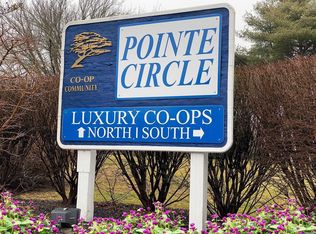 47 Pointe Cir S, Coram, NY 11727