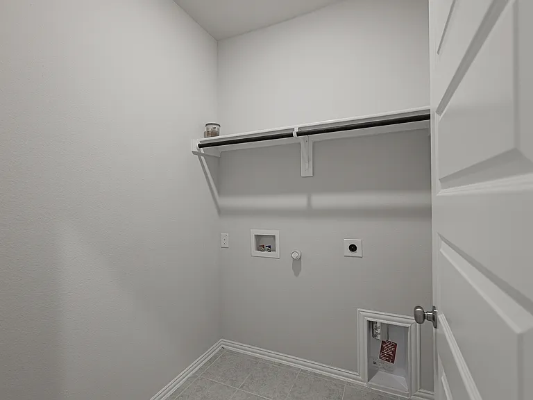1919 Rolling Ridge Dr — Photo 7