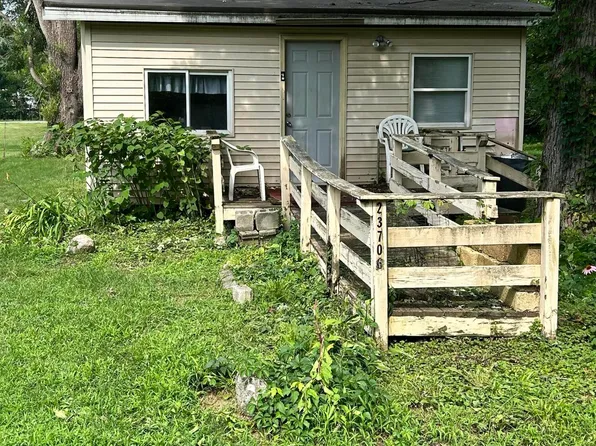 23707 Tyler St, Shelby, IN 46356