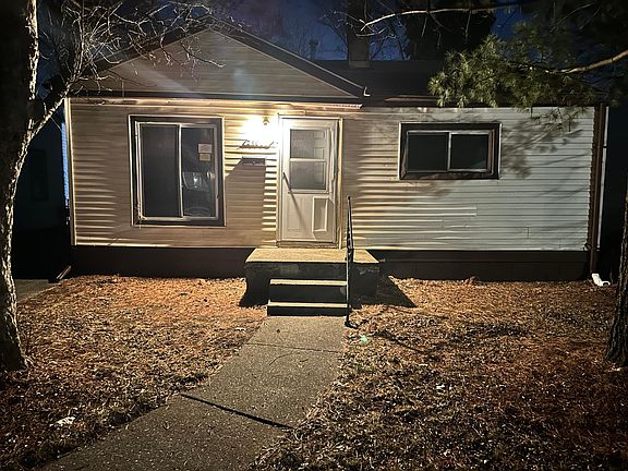 3rd image of 21088 Audrey Ave