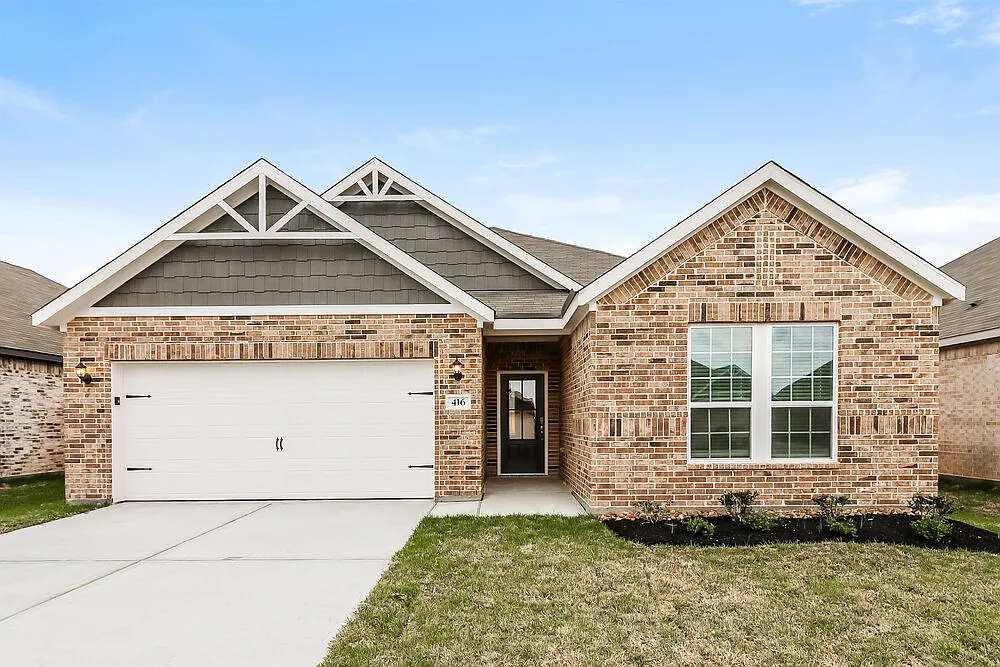 3 bed, 2.0 bath, 1658 sqft, $2,050 — Photo 1