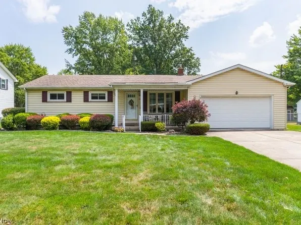 815 North Rd, Niles, OH 44446