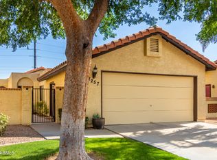 2257 E Flossmoor Cir, Mesa, AZ 85204