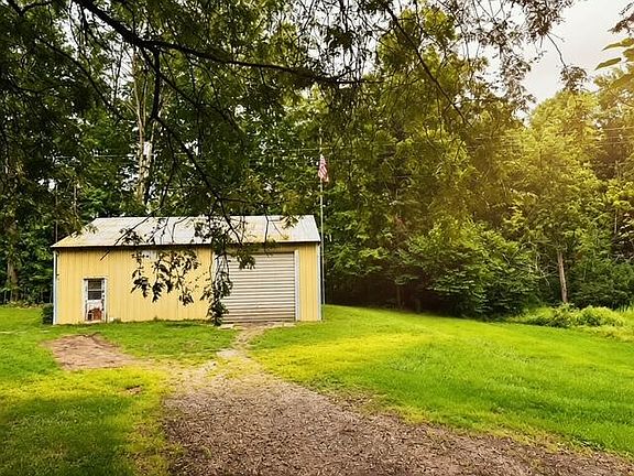 3rd image of 54223 Garrett Rd
