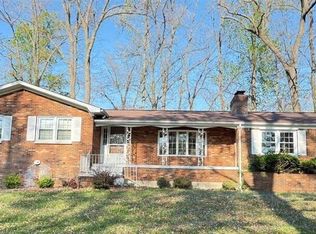 446 S Woodland Dr, Radcliff, KY