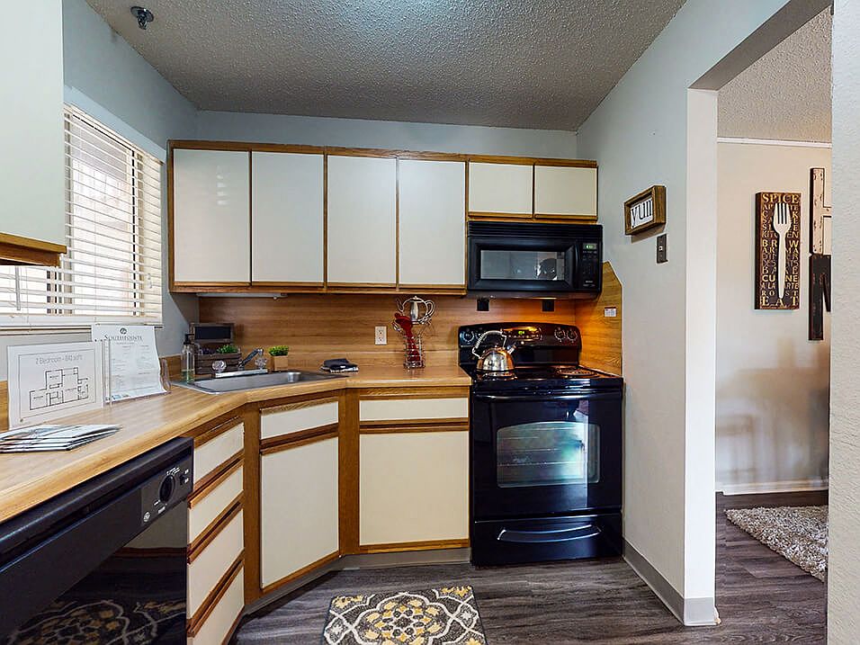 Fully-Equipped Kitchen with Appliances