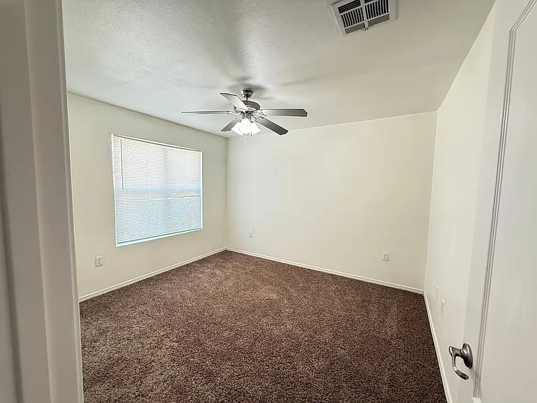 Diana Drive Apartments — Photo 18