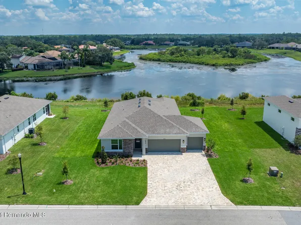 9082 Players Dr, Weeki Wachee, FL 34613