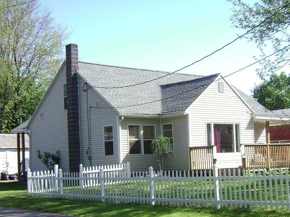2nd image of 40 Morey Ave