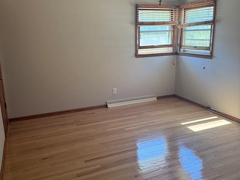 10915 W Harvard Ln — Photo 3