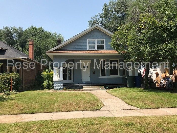 1st image of 852 S Green St