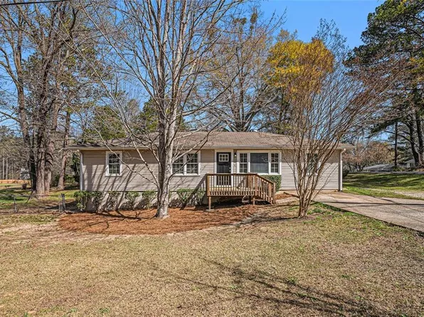 10164 Sunny Dr SW, Covington, GA 30014