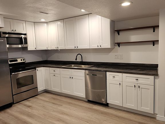 3rd image of 14368 S Palo Alto Dr Unit B