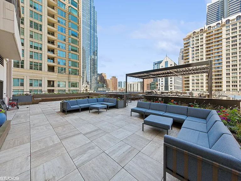 30 E Huron St #3701 — Photo 12