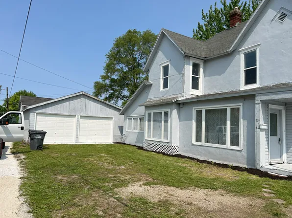 130 N Broadway St, Albany, IN 47320