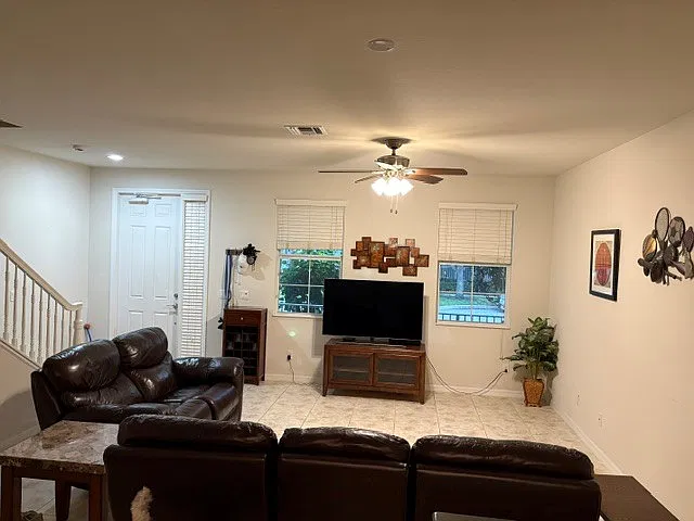 3 bed, 2.5 bath, 1533 sqft, $3,500 — Photo 4