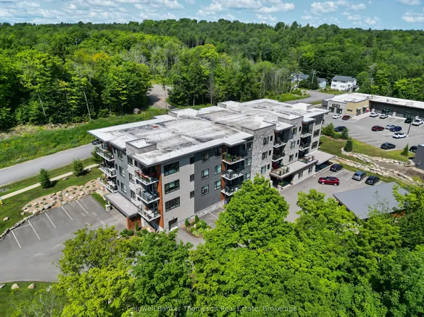 23 Campus Trl #202, Huntsville, ON P1H 0G1