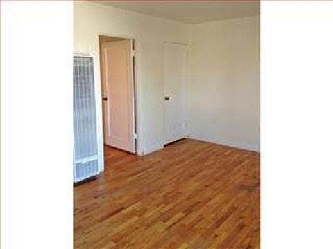 Living Room - Kitchen Entry