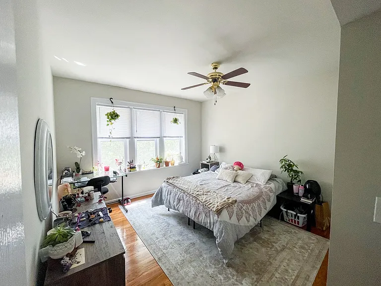 2500-08 W. Pensacola Ave. / 4334-42 N. Campbell Ave. — Photo 3