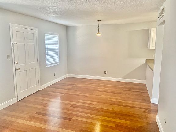 3rd image of 2808 W Azeele St Unit 213