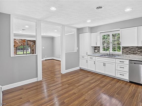 5th image of 20495 Lunn Rd