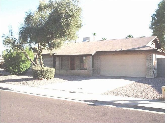 Easy maintenance landscaping