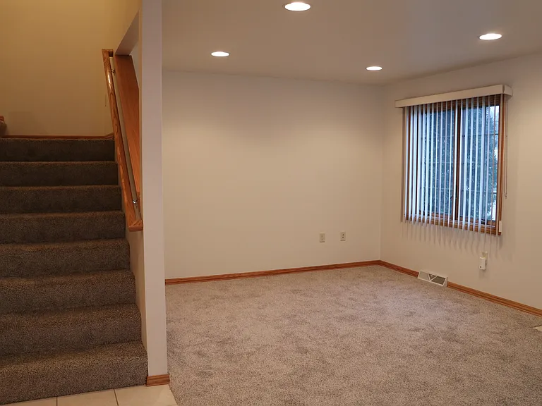 932 Cedar St — Photo 11