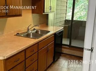 1216 2nd St NE APT 6, Saint Cloud, MN 56304